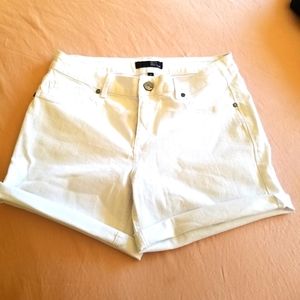 NWOT White denim stretch shorts